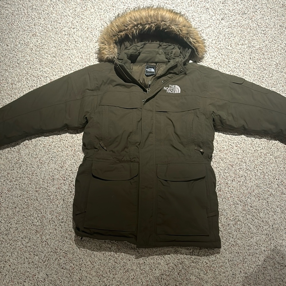Men’s North Face Winter Coat. Mid-thigh/knee length. Only worn twice!